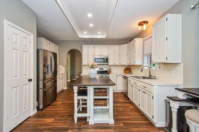 201 Carmicheal Court, League City, TX 77573