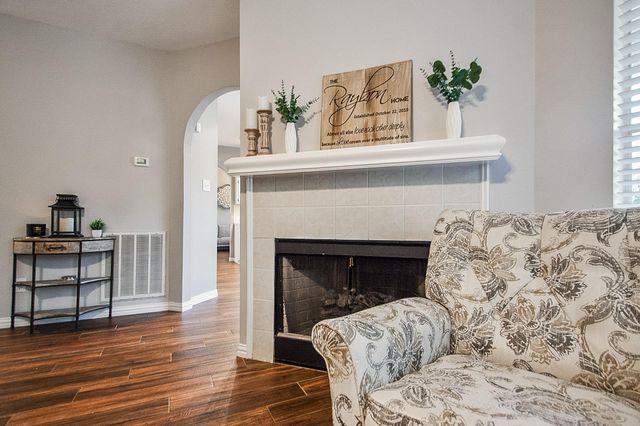 201 Carmicheal Court, League City, TX 77573