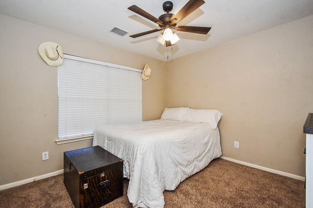 201 Carmicheal Court, League City, TX 77573