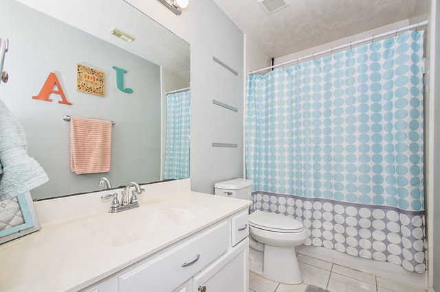 201 Carmicheal Court, League City, TX 77573