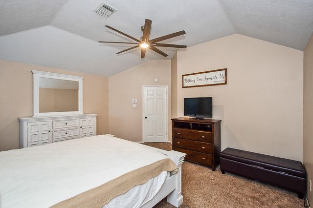 201 Carmicheal Court, League City, TX 77573