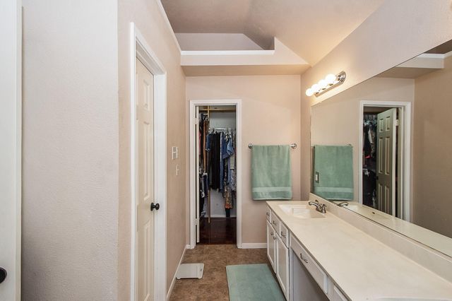 201 Carmicheal Court, League City, TX 77573