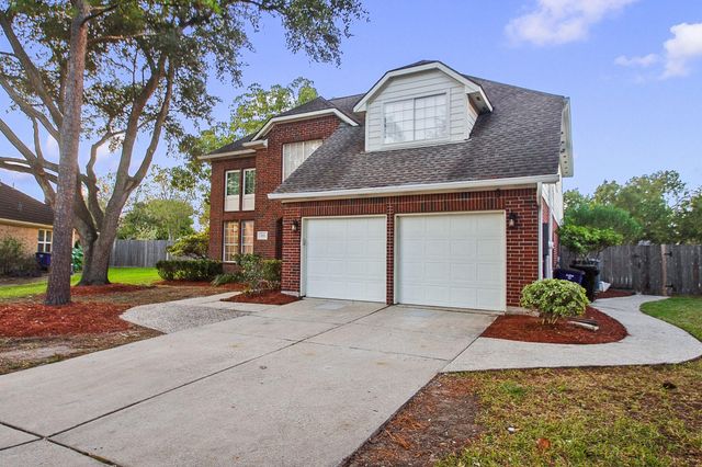 201 Carmicheal Court, League City, TX 77573