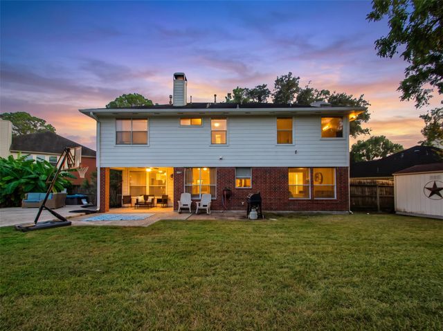 201 Carmicheal Court, League City, TX 77573