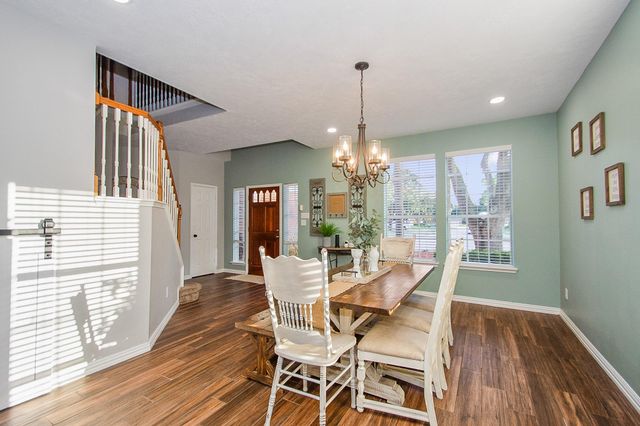 201 Carmicheal Court, League City, TX 77573