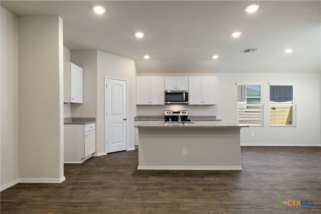 925 Gerardia Court, Seguin, TX 78155