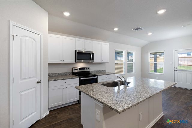 925 Gerardia Court, Seguin, TX 78155