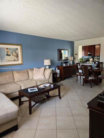 2174 W 60th Street 17205, Hialeah, FL 33016