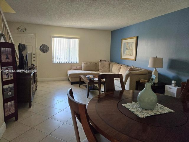 2174 W 60th Street 17205, Hialeah, FL 33016