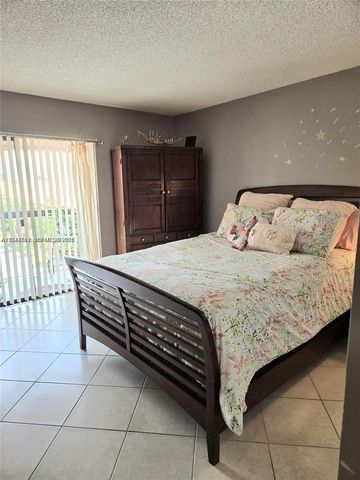 2174 W 60th Street 17205, Hialeah, FL 33016