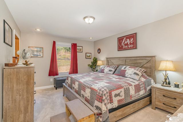 10339 E Forest Way, Roscommon, MI 48653