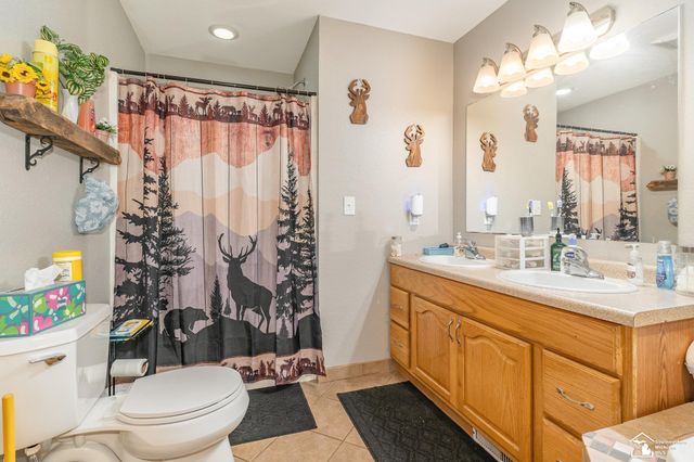 10339 E Forest Way, Roscommon, MI 48653