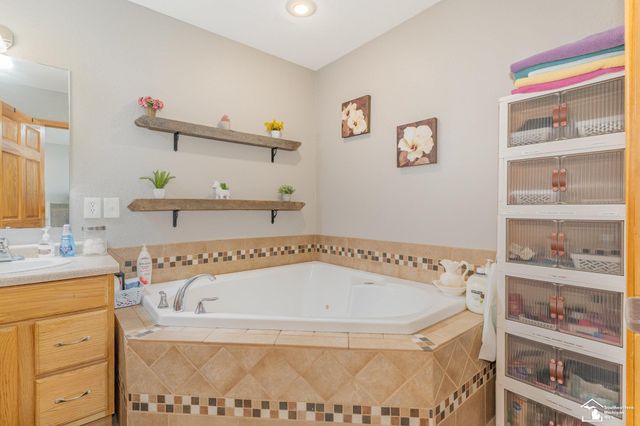 10339 E Forest Way, Roscommon, MI 48653