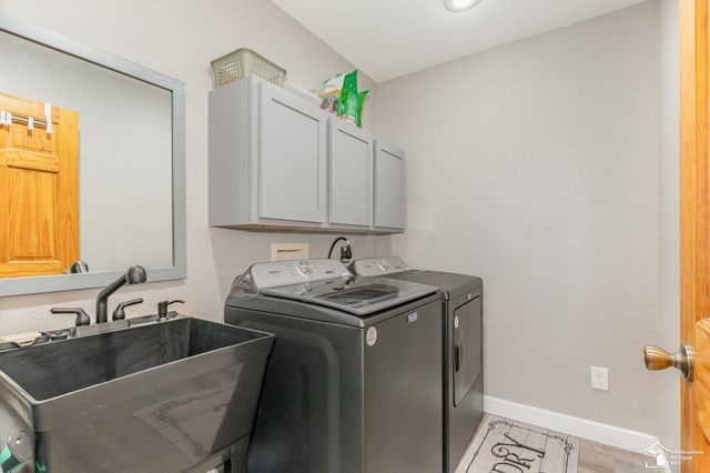 10339 E Forest Way, Roscommon, MI 48653