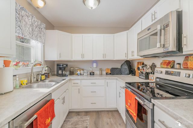 10339 E Forest Way, Roscommon, MI 48653