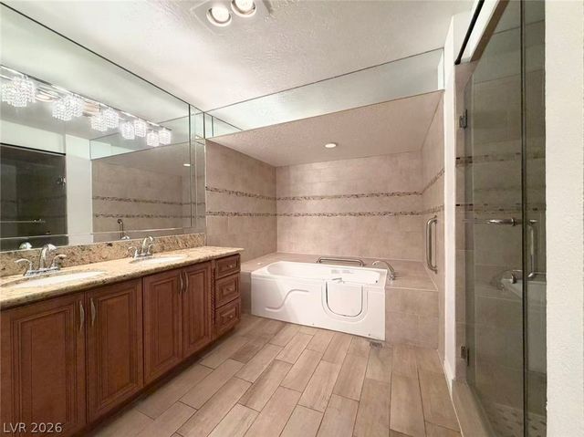 3174 Bel Air Drive, Las Vegas, NV 89109