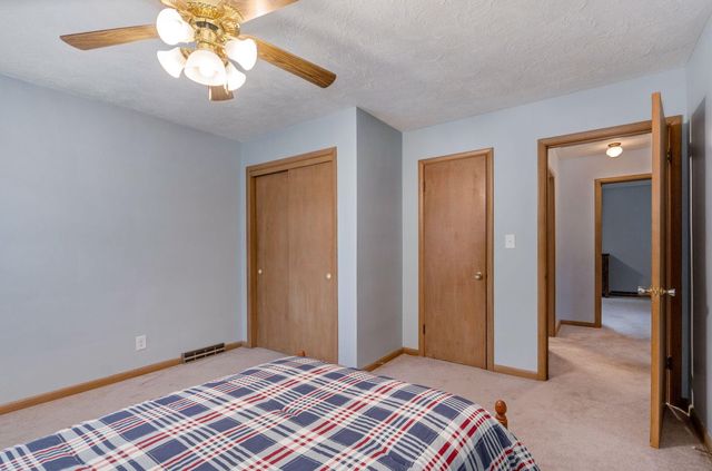 2524 S Kickapoo Avenue, Springfield, MO 65804