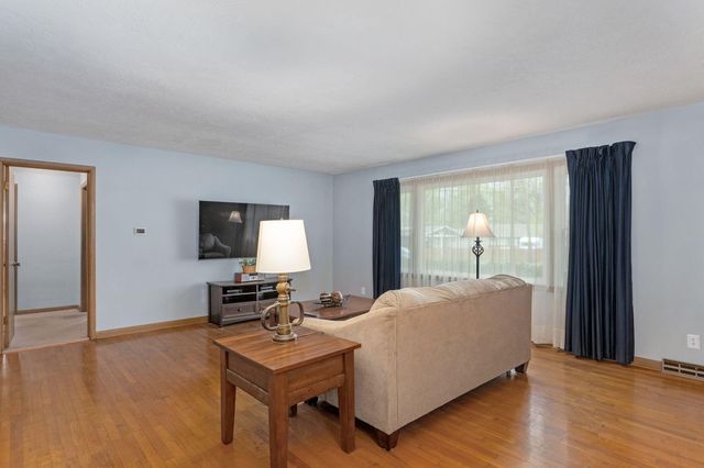 2524 S Kickapoo Avenue, Springfield, MO 65804