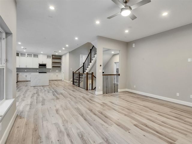 1122 W 16th Street C, Houston, TX 77008