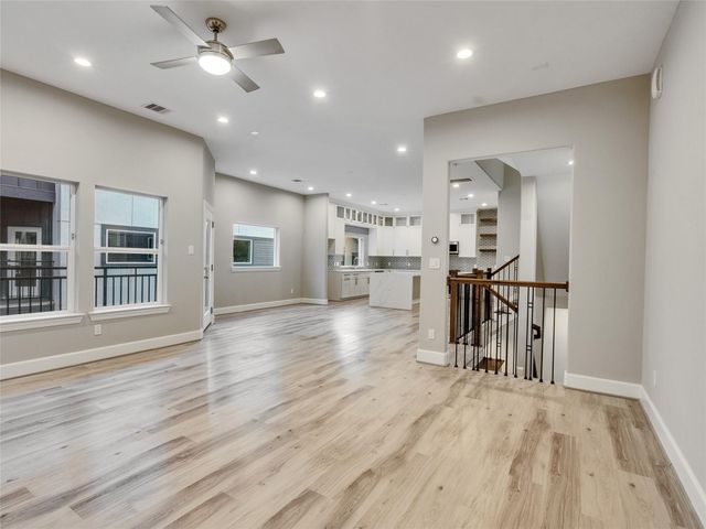1122 W 16th Street C, Houston, TX 77008