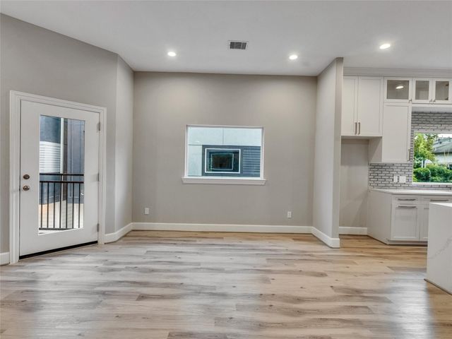 1122 W 16th Street C, Houston, TX 77008