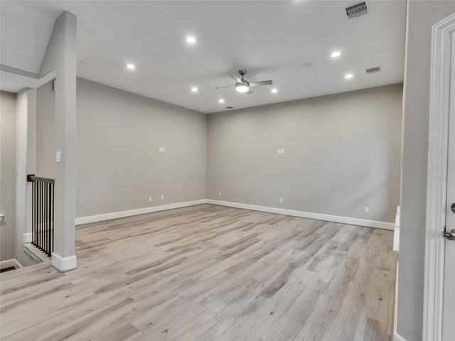 1122 W 16th Street C, Houston, TX 77008