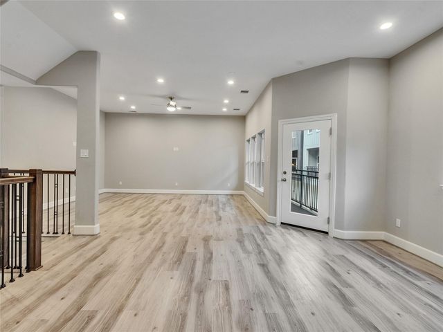 1122 W 16th Street C, Houston, TX 77008