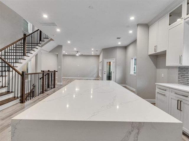 1122 W 16th Street C, Houston, TX 77008