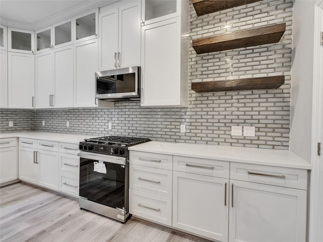 1122 W 16th Street C, Houston, TX 77008