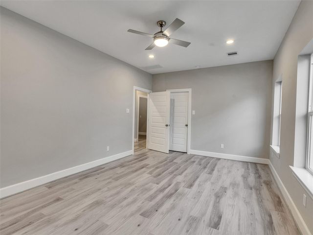 1122 W 16th Street C, Houston, TX 77008