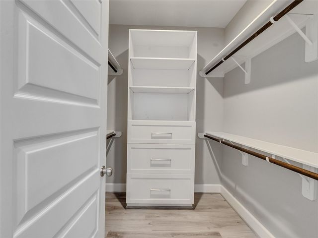 1122 W 16th Street C, Houston, TX 77008