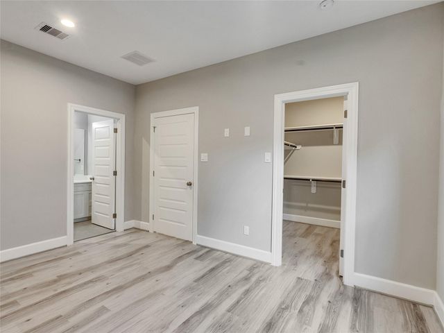 1122 W 16th Street C, Houston, TX 77008