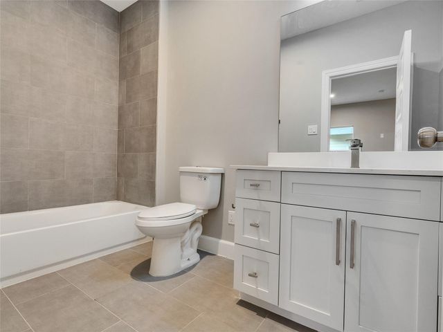1122 W 16th Street C, Houston, TX 77008