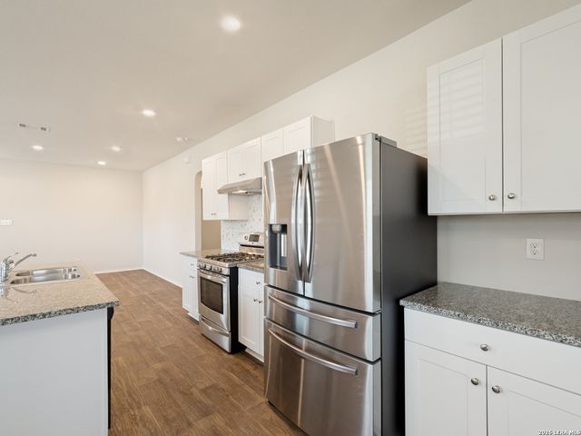 3203 Onion Creek, San Antonio, TX 78245