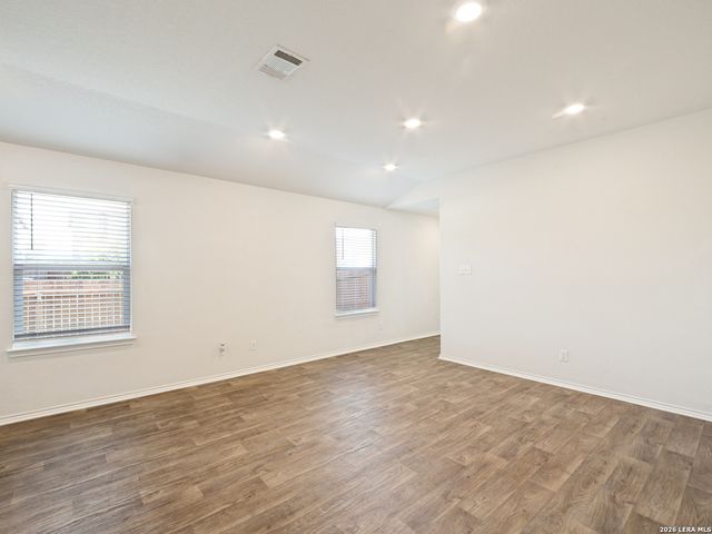 3203 Onion Creek, San Antonio, TX 78245