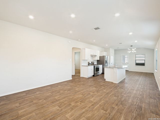 3203 Onion Creek, San Antonio, TX 78245