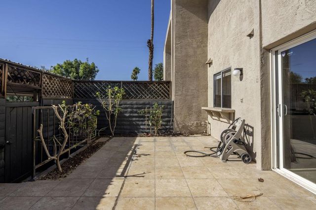 266 E Via Escuela G, Palm Springs, CA 92262