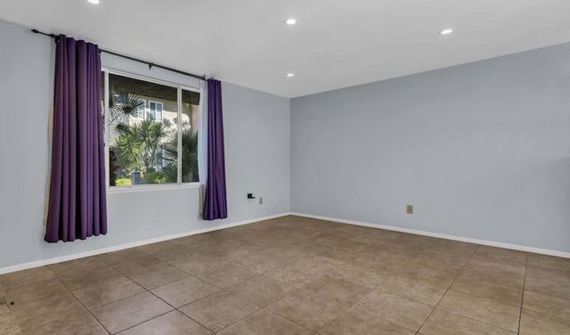 266 E Via Escuela G, Palm Springs, CA 92262