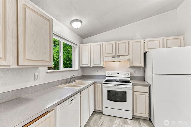 15328 SE 179th Street, Renton, WA 98058