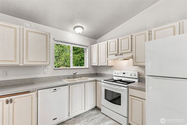 15328 SE 179th Street, Renton, WA 98058