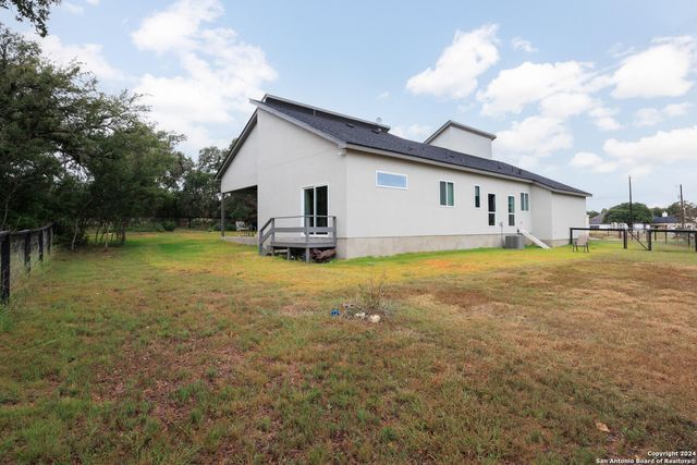 103 Hans Bell, Blanco, TX 78606