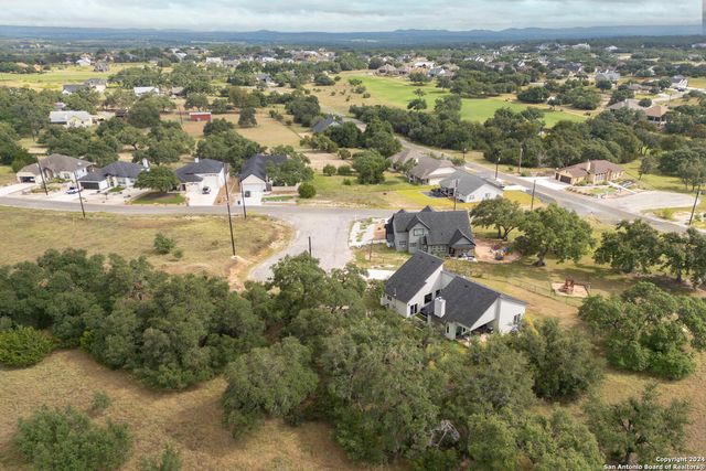103 Hans Bell, Blanco, TX 78606