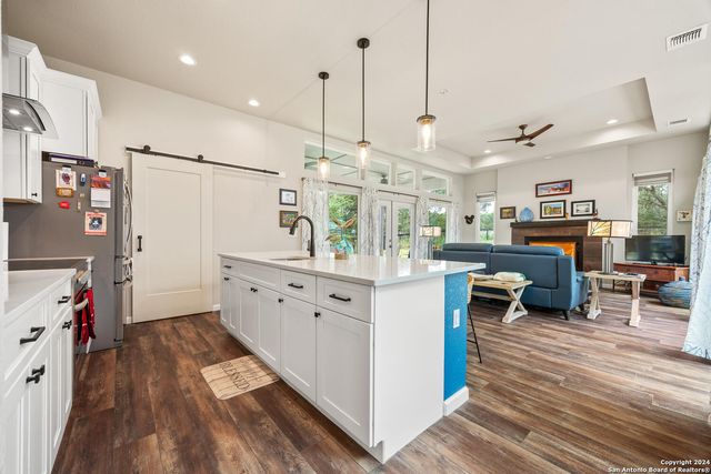 103 Hans Bell, Blanco, TX 78606