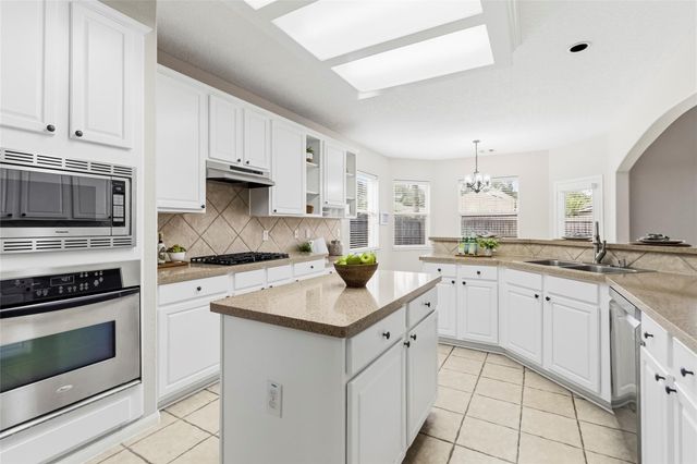 6166 Blackburn Court, League City, TX 77573