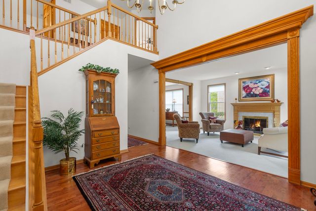 4 Wellesley Court, Hawthorn Woods, IL 60047
