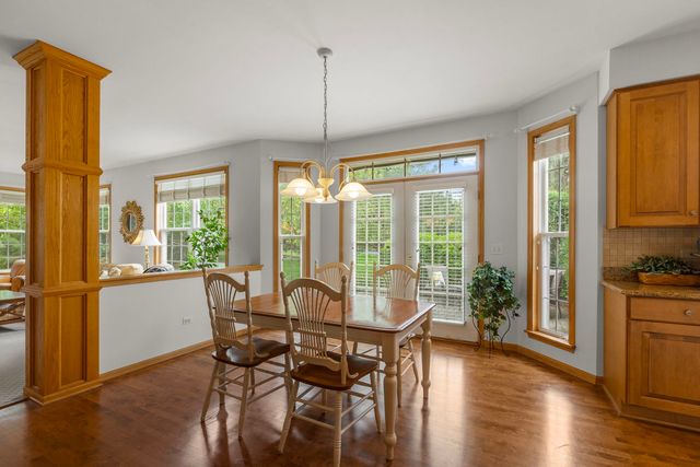 4 Wellesley Court, Hawthorn Woods, IL 60047