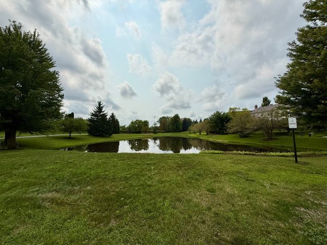 4 Wellesley Court, Hawthorn Woods, IL 60047