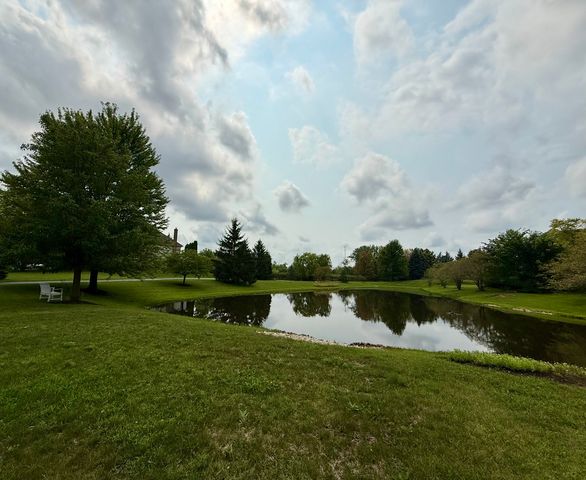 4 Wellesley Court, Hawthorn Woods, IL 60047