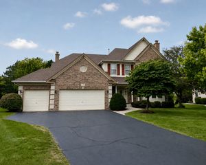 4 Wellesley Court, Hawthorn Woods, IL 60047