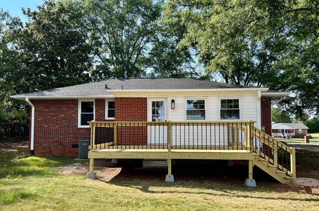 148 McMillin Boulevard, Boiling Springs, SC 29316